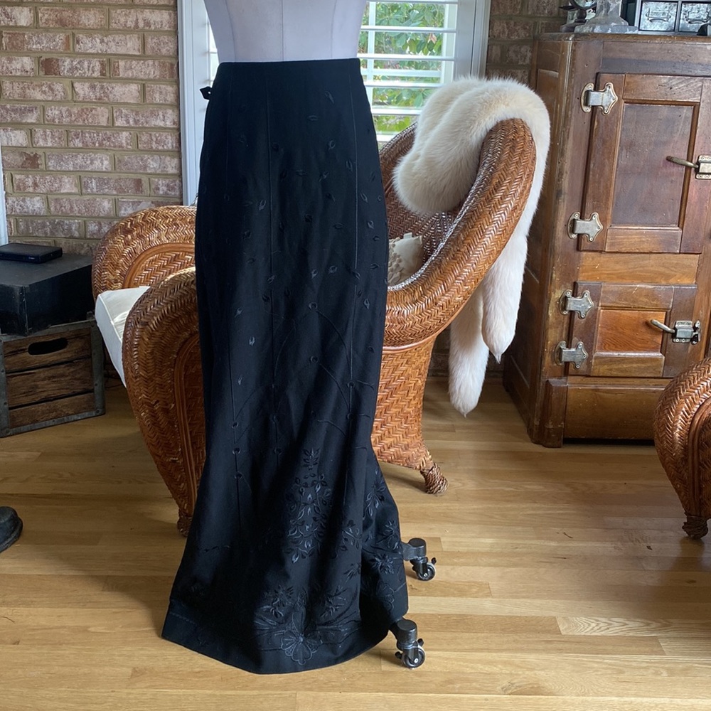 TALBOTS BLACK EMBROIDERED LONG SKIRT MODEST PLUS 18 NEW